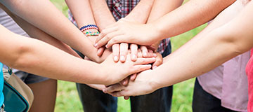 group-hands-sm group-hands-sm